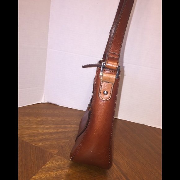 Etienne Aigner’s Vintage Burgundy Satchel - Picture 4 of 8